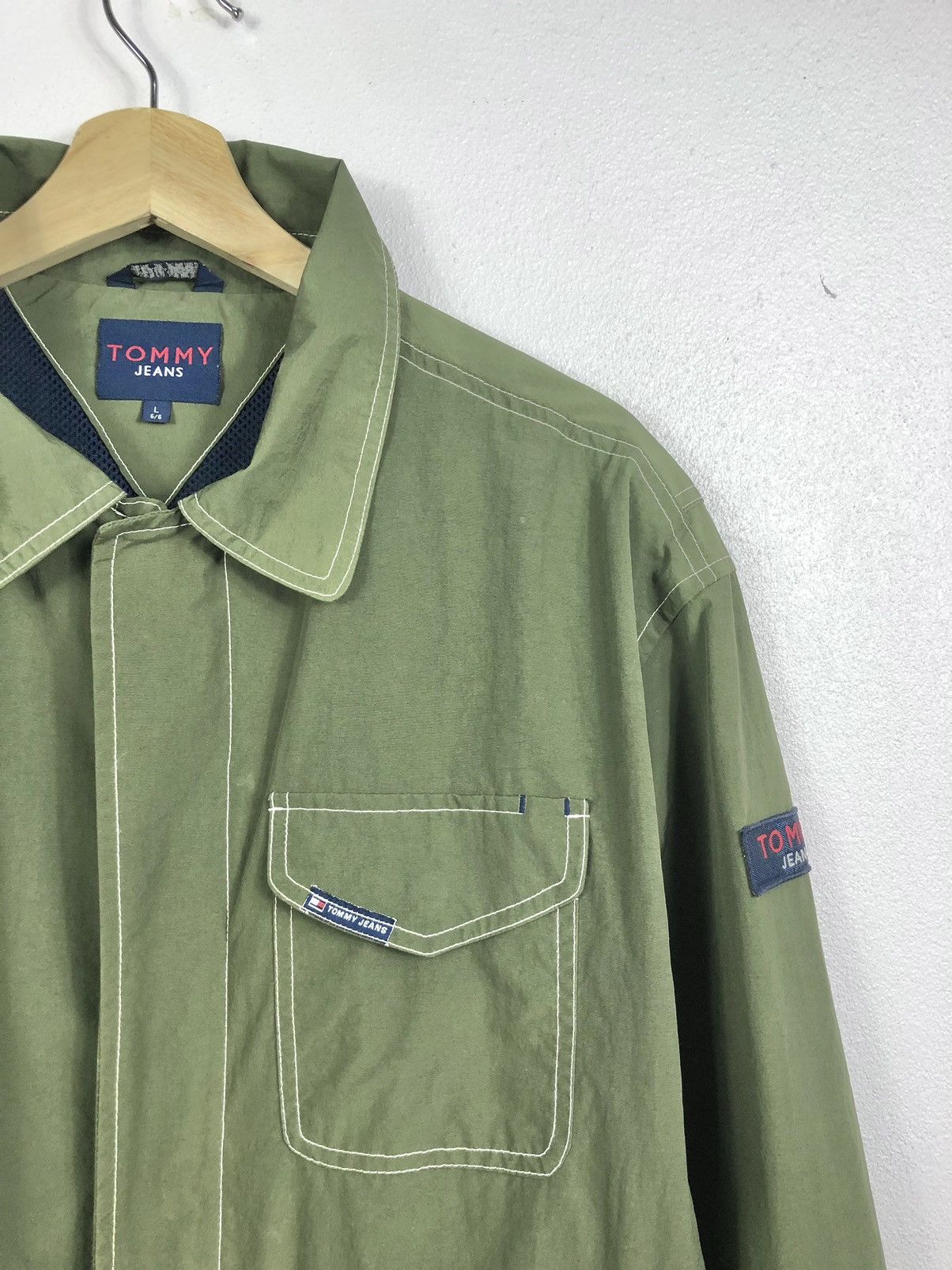 Tommy Hilfiger Rare Tommy Hilfiger Tommy Jeans Jacket Size US L / EU 52-54 / 3 - 3 Thumbnail