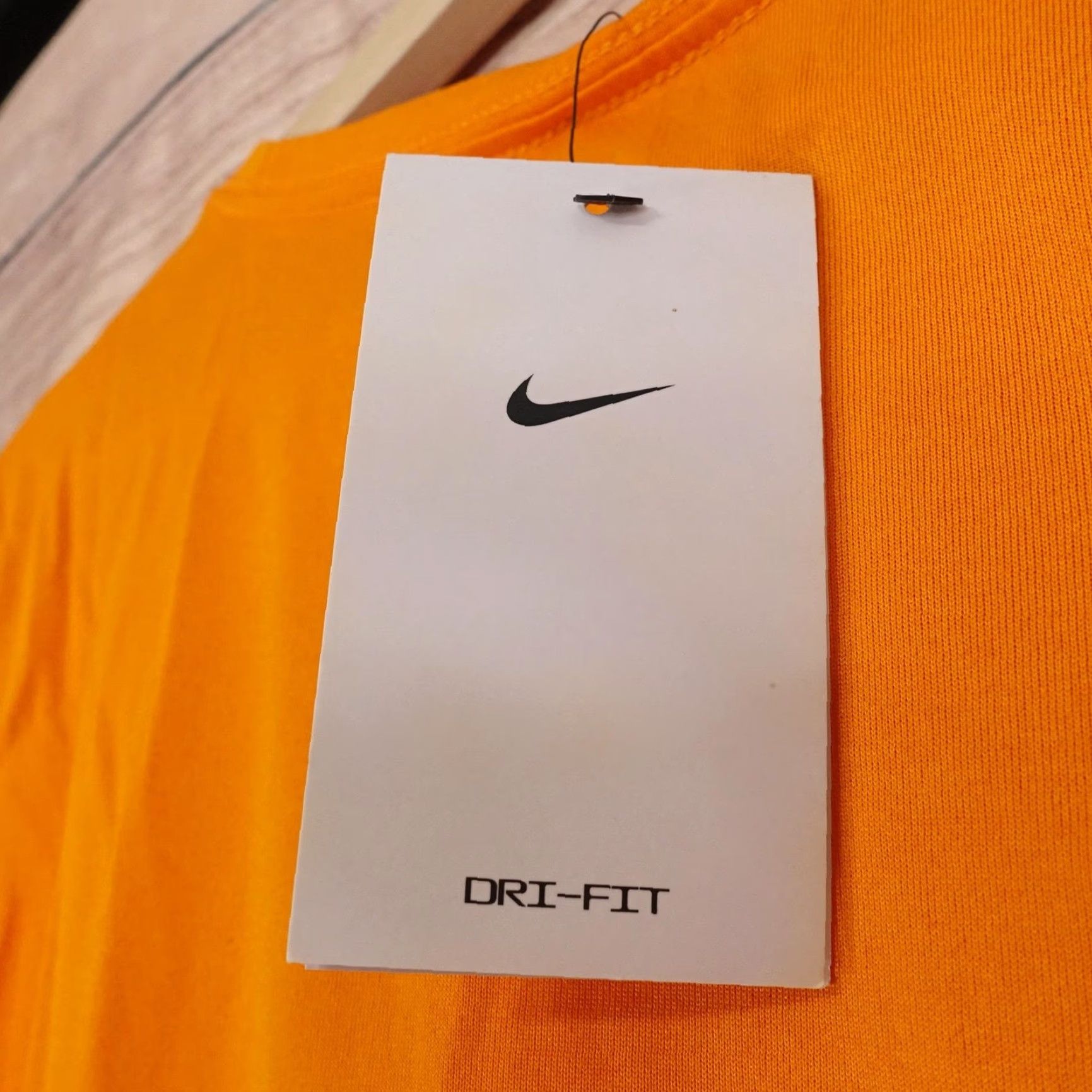 Nike Nike Shirt Womens Small Orange Dri-FIT Athletic Training Tee Lightweight CU7599-879 Size S / US 4 / IT 40 - 7 Thumbnail