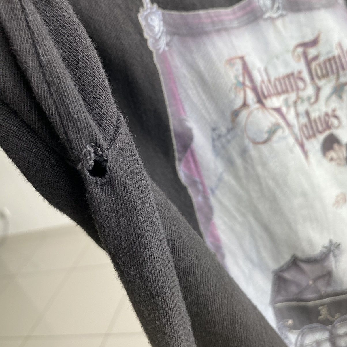 Expert Horror Thrashed Faded Vintage 90s Addams Family Movie ERD GRUNGE T Size US L / EU 52-54 / 3 - 8 Thumbnail