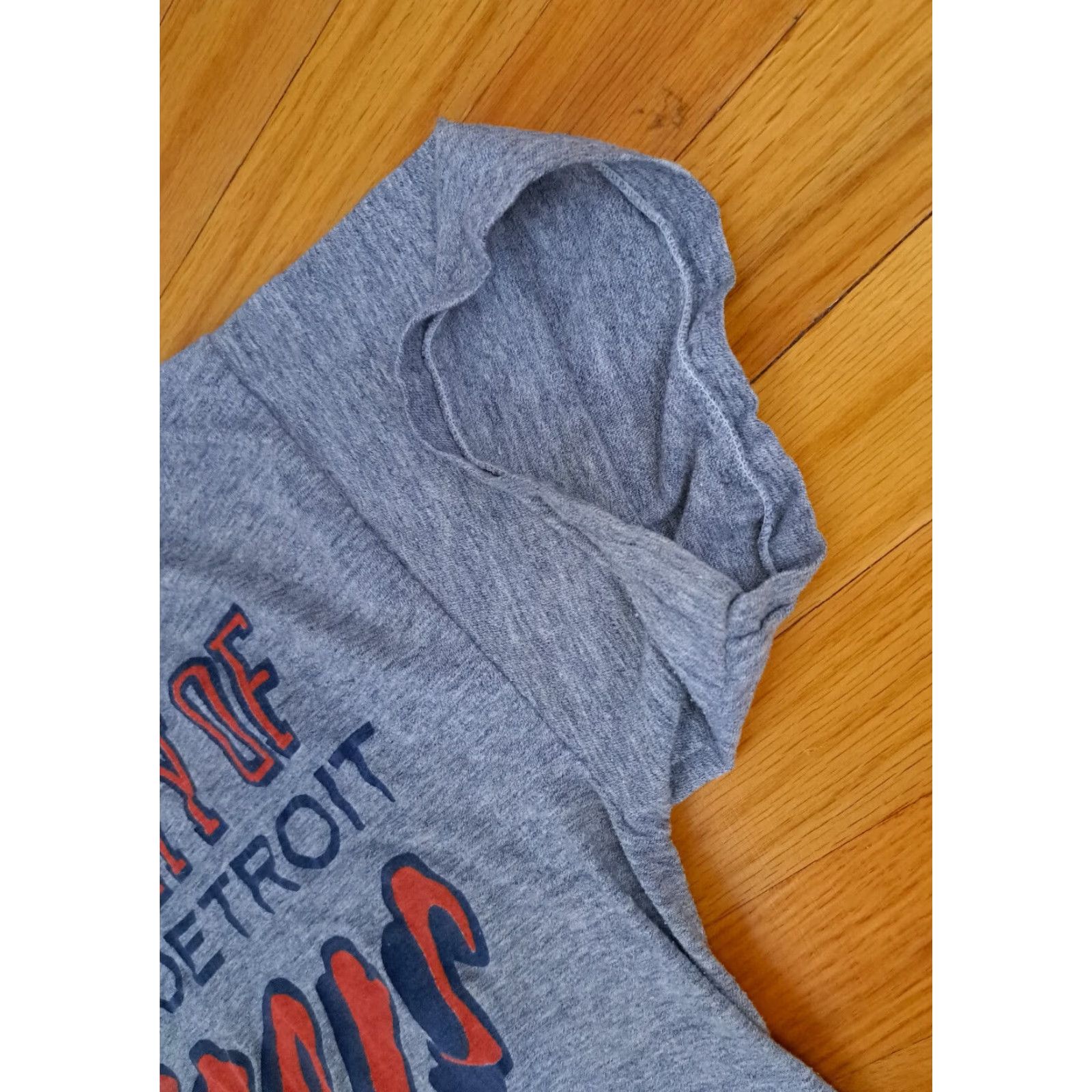 Vintage Detroit Tigers T-Shirt LG Men's Short Sleeve Gray USA 1980s Sportswear Single Stitch Size US L / EU 52-54 / 3 - 4 Thumbnail
