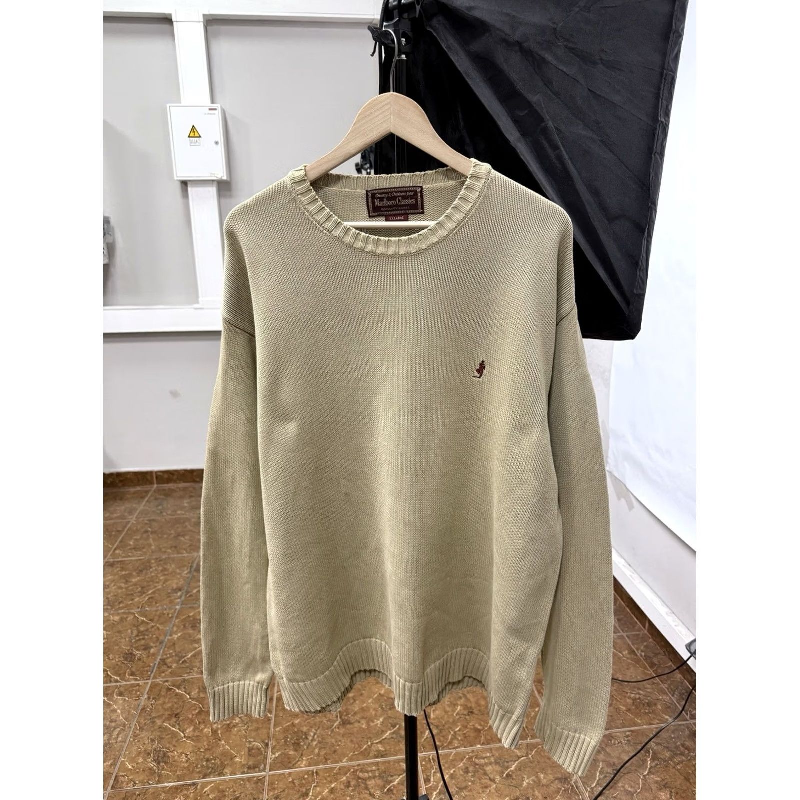 Marlboro VINTAGE Marlboro Classics Sweater Adult XXL Beige Knit 90s Mens Size US XXL / EU 58 / 5 - 2 Thumbnail