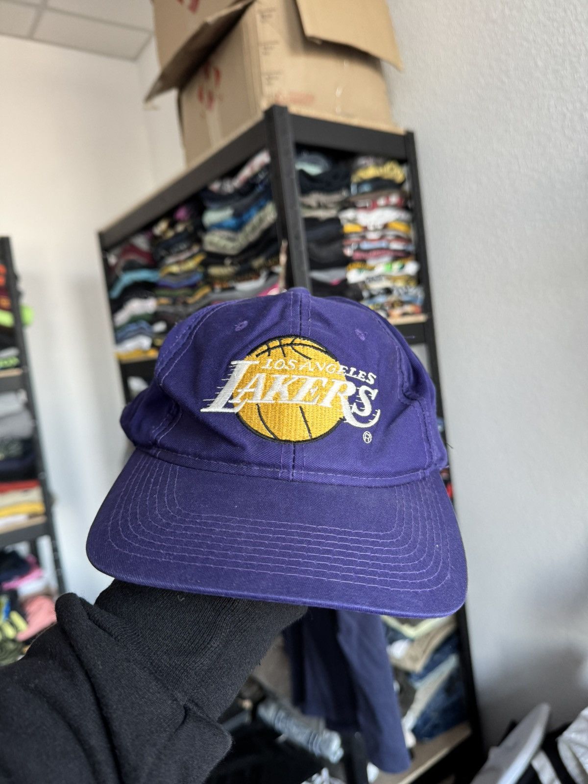 NBA × Vintage Vintage Lakers cap purple hat 00s Size ONE SIZE - 1 Thumbnail