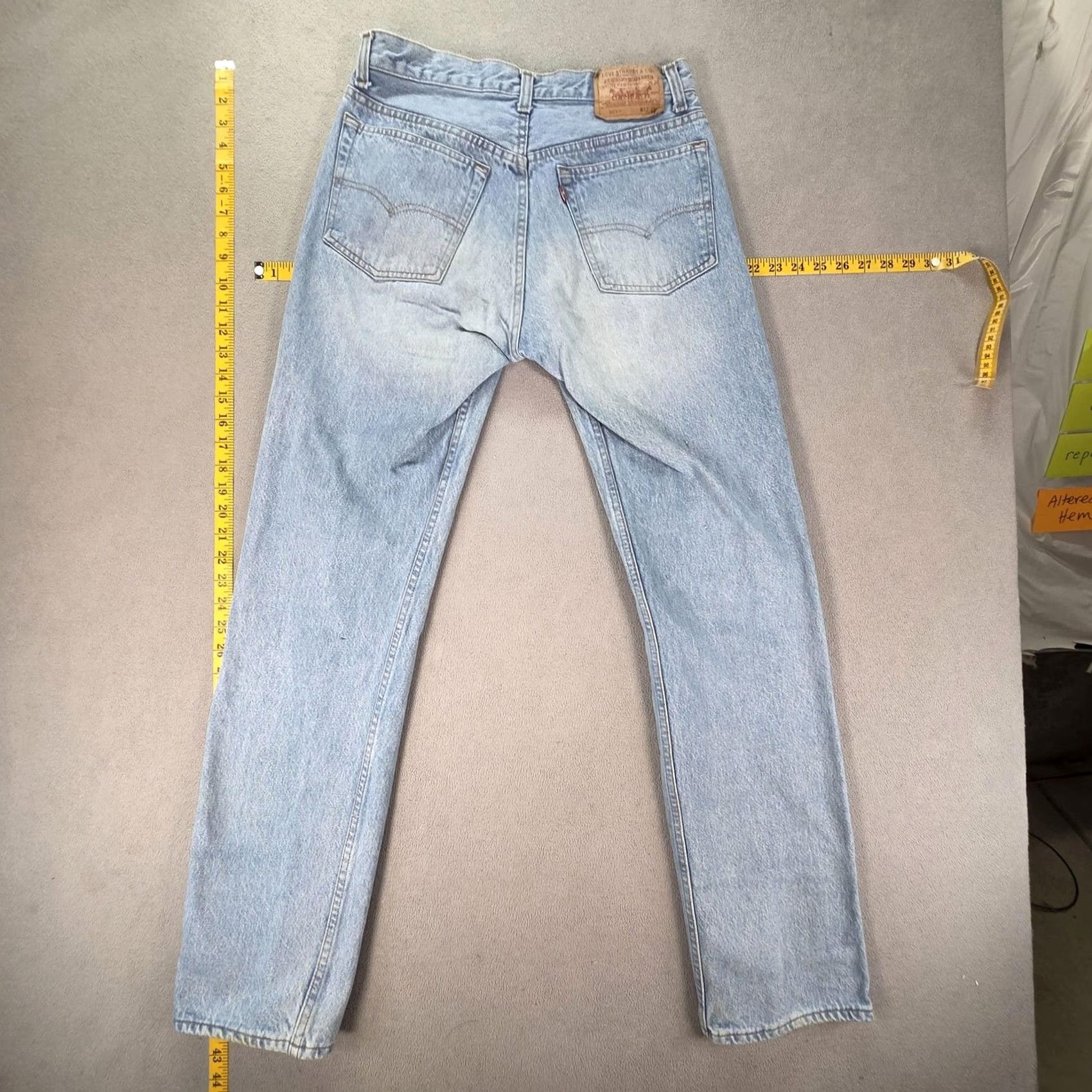 Levi's VINTAGE Levi's 501 Jeans Men's Blue Valencia 555 Straight Button Fly 27x31 Fits 27x31 Jeans Mens Blue 501 XX Denim USA 1990s Size US 27 - 2 Thumbnail