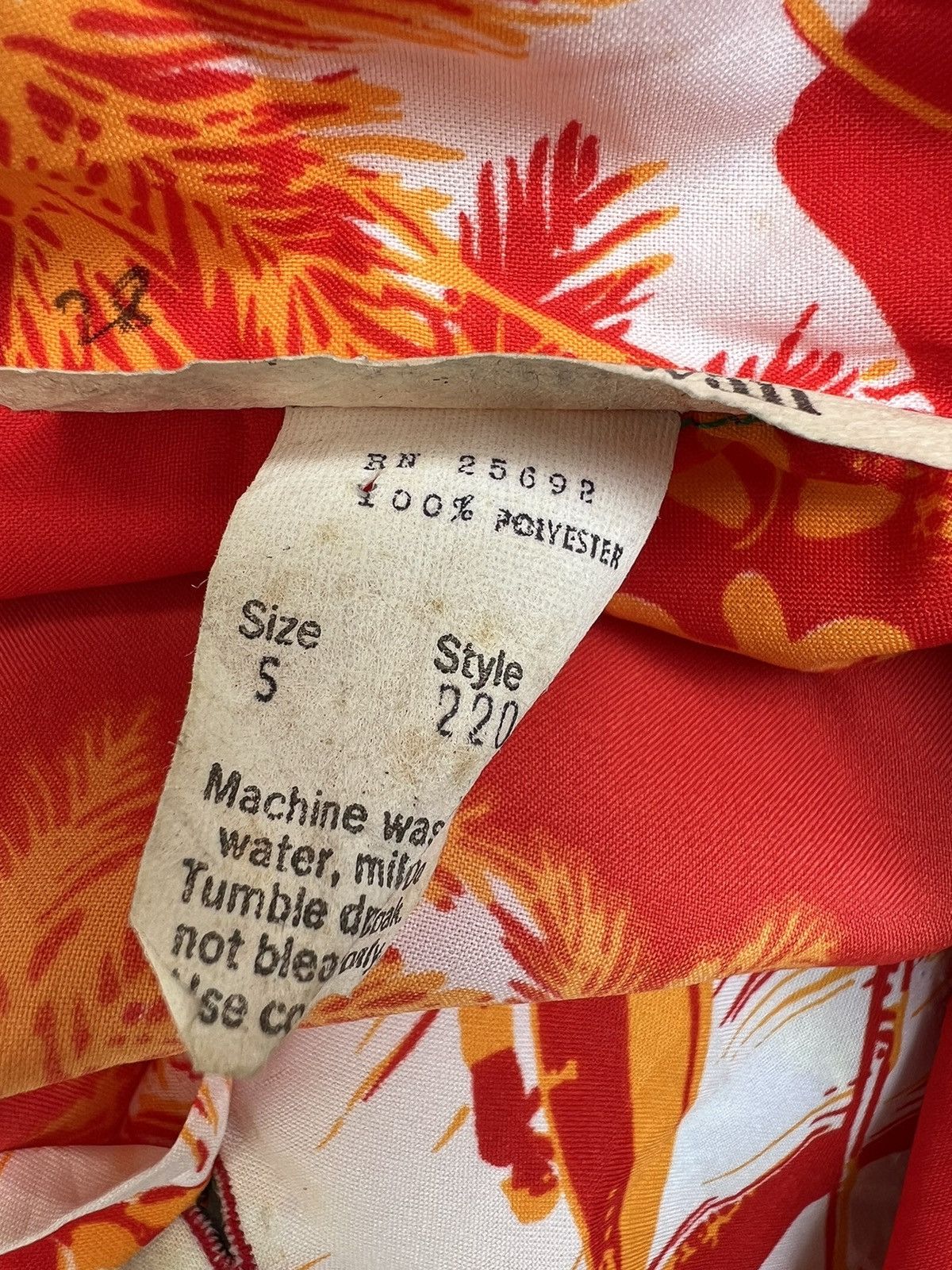 Vintage Vintage 70s Made in Hawaii Hibiscus Red Hawaiian Shirt Size US S / EU 44-46 / 1 - 20 Thumbnail