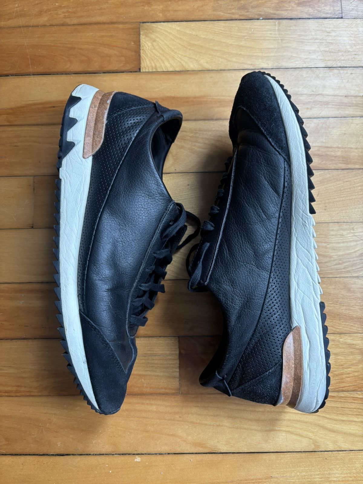 Asics Onitsuka Tiger MHS CL Size US 9.5 / EU 42-43 - 1 Thumbnail