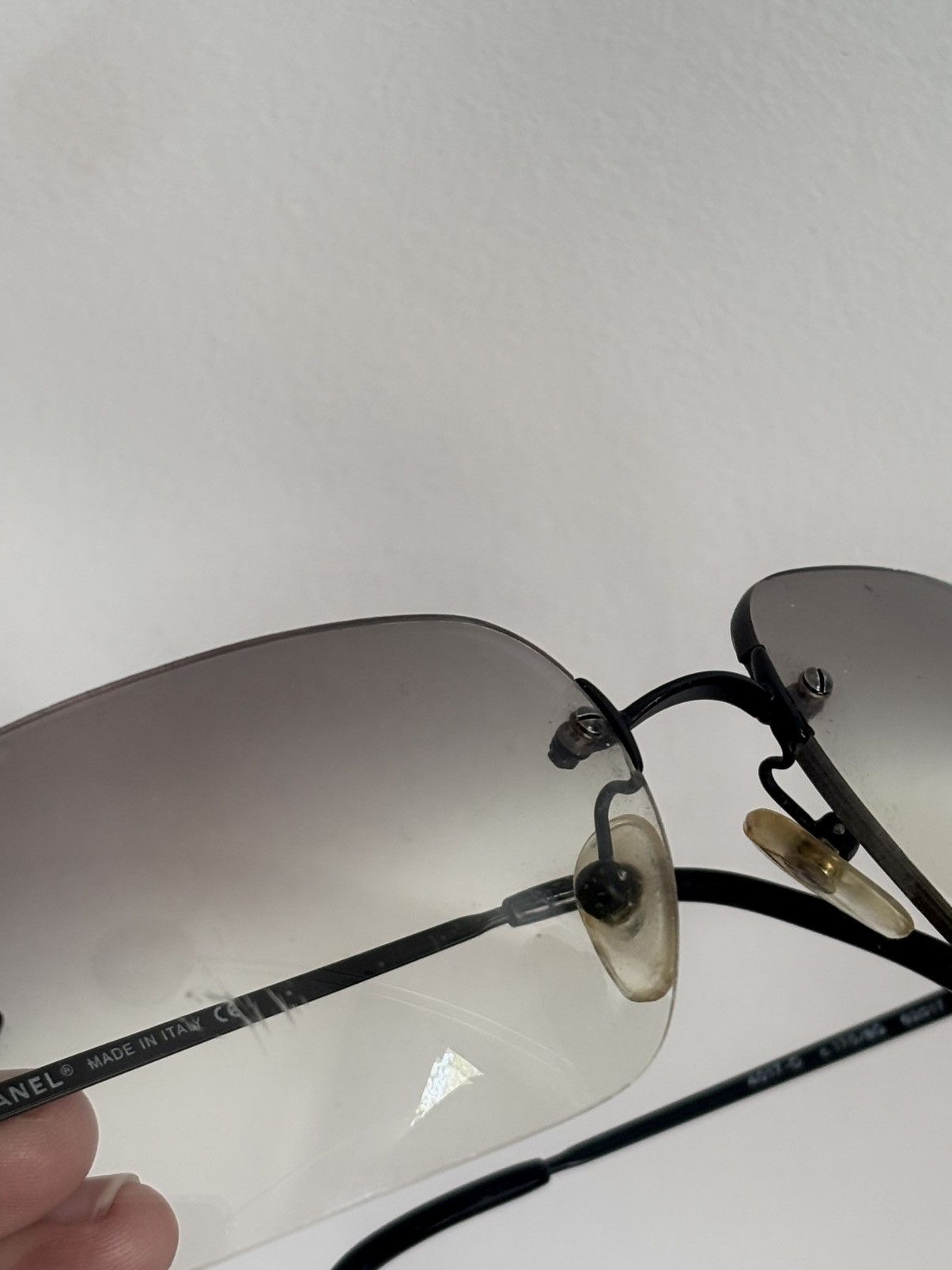 Chanel Chanel Sunglasses 4017-D Rhinestone Logo Rimless Vintage Size ONE SIZE - 4 Thumbnail