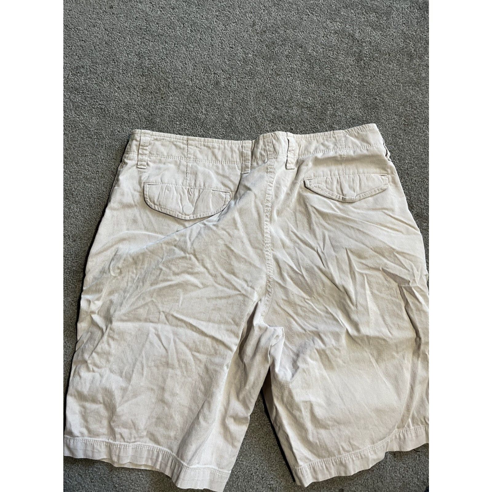 Gap GAP Khakis Beige Pinstripe SHORTS Men’s 36 Chino Flat Front Regular Stretch Waistband 5 Pockets Gap Flex Casual Workwear Vintage: No Size US 36 / EU 52 - 2 Thumbnail