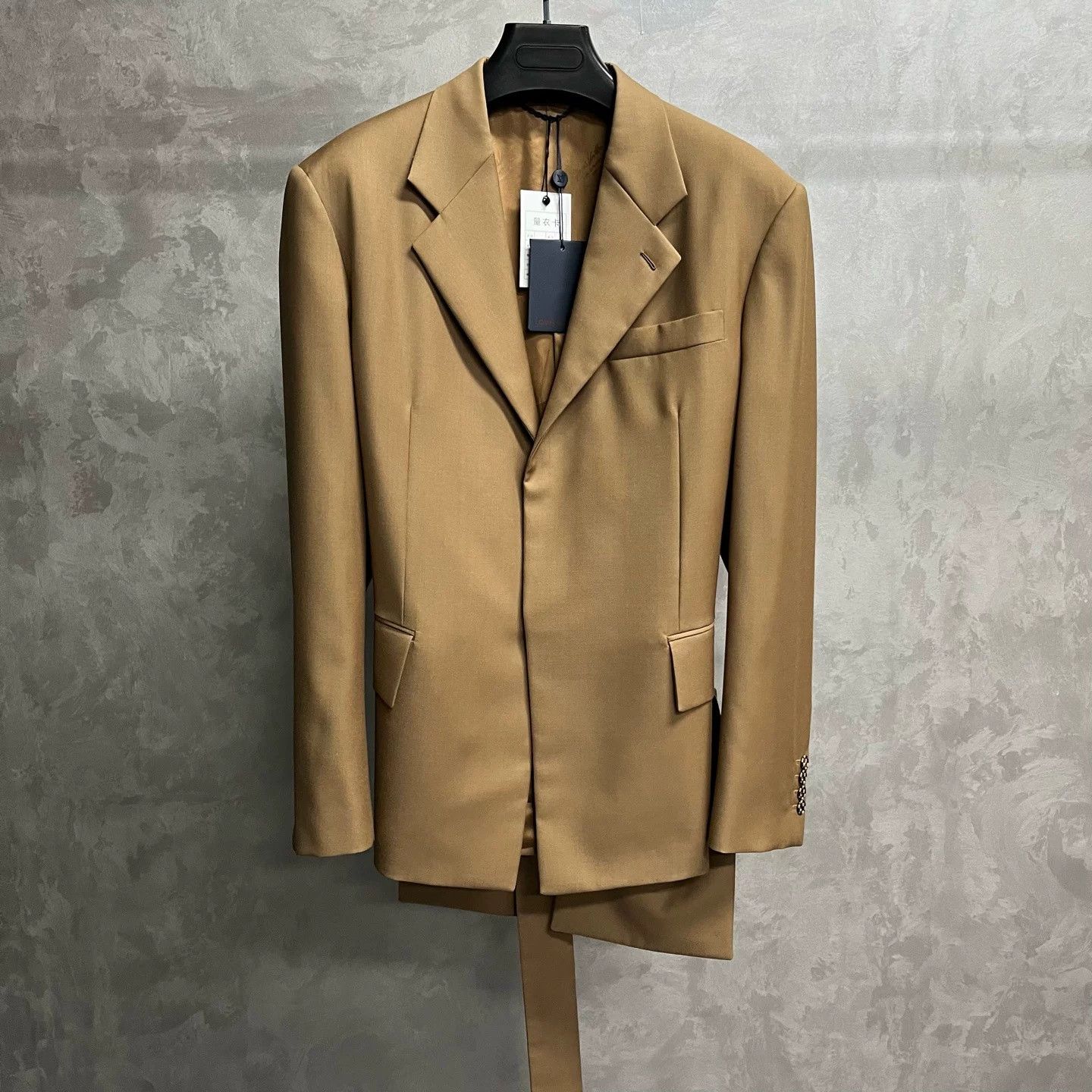 Louis Vuitton Louis Vuitton Beige Lapel Belted Jacket Size US M / EU 48-50 / 2 - 1 Thumbnail