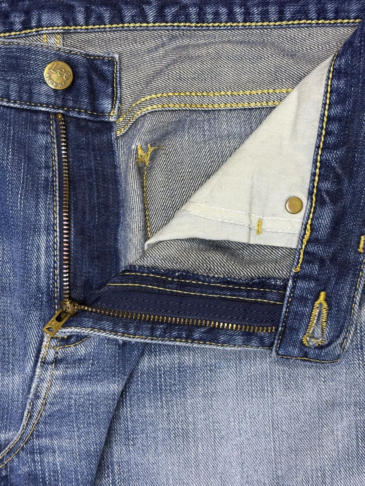 Lee Vintage Lee Faded Wash Distressed Flare Jeans Size US 31 - 9 Thumbnail
