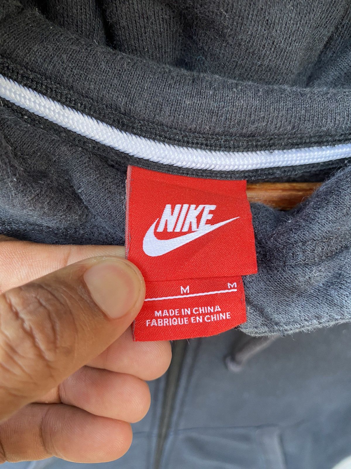 Nike Vintage Nike Hoodie Full Zip Big Logo Pullover Jumper Size M Size US M / EU 48-50 / 2 - 8 Thumbnail