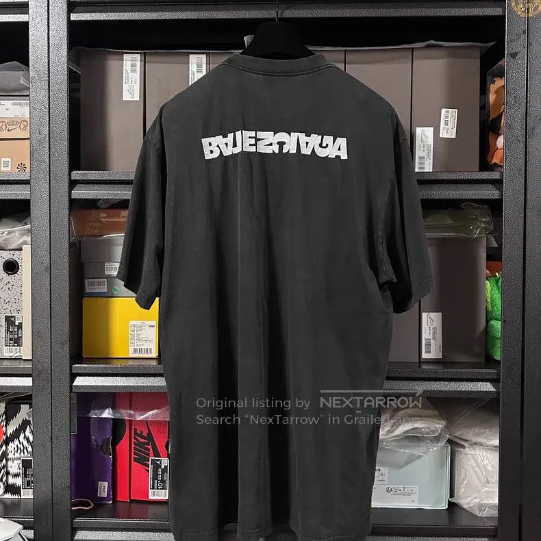 Balenciaga Balenciaga Distressed Washed Reverse Embroidered Logo T-Sh Size US XL / EU 56 / 4 - 2 Thumbnail