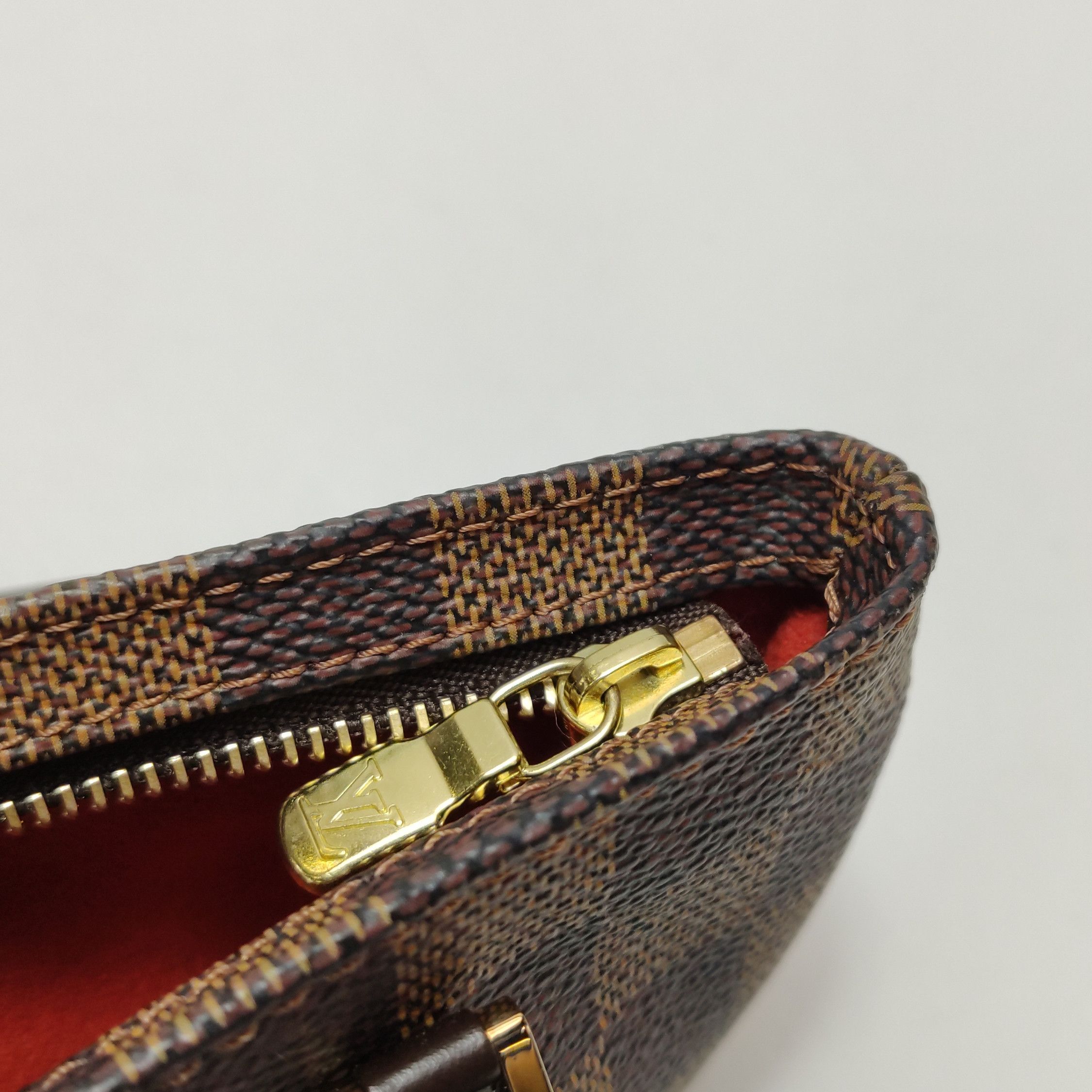 Louis Vuitton Louis Vuitton (LV) Manosque leather checkerboard handbag -y Size ONE SIZE - 7 Thumbnail