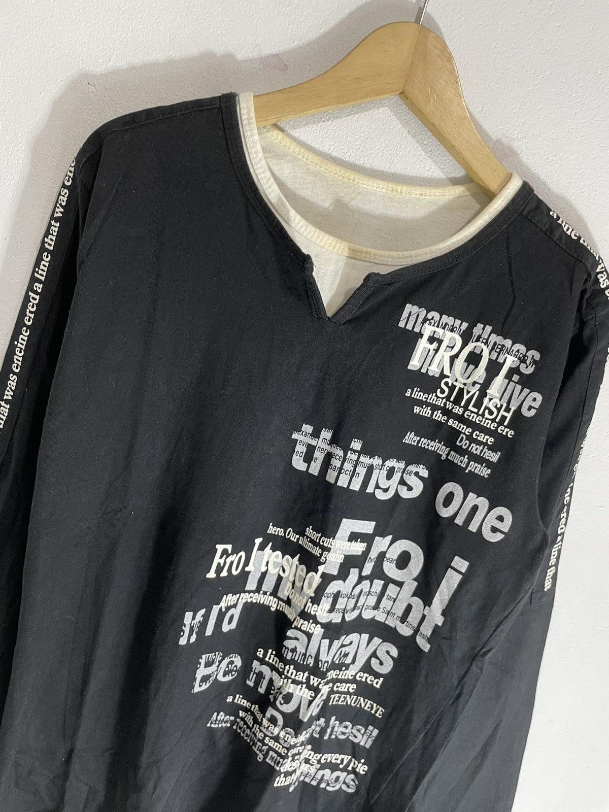 Beauty Beast Japanese Poem Double layer Longsleeve gothic style Size US L / EU 52-54 / 3 - 2 Thumbnail