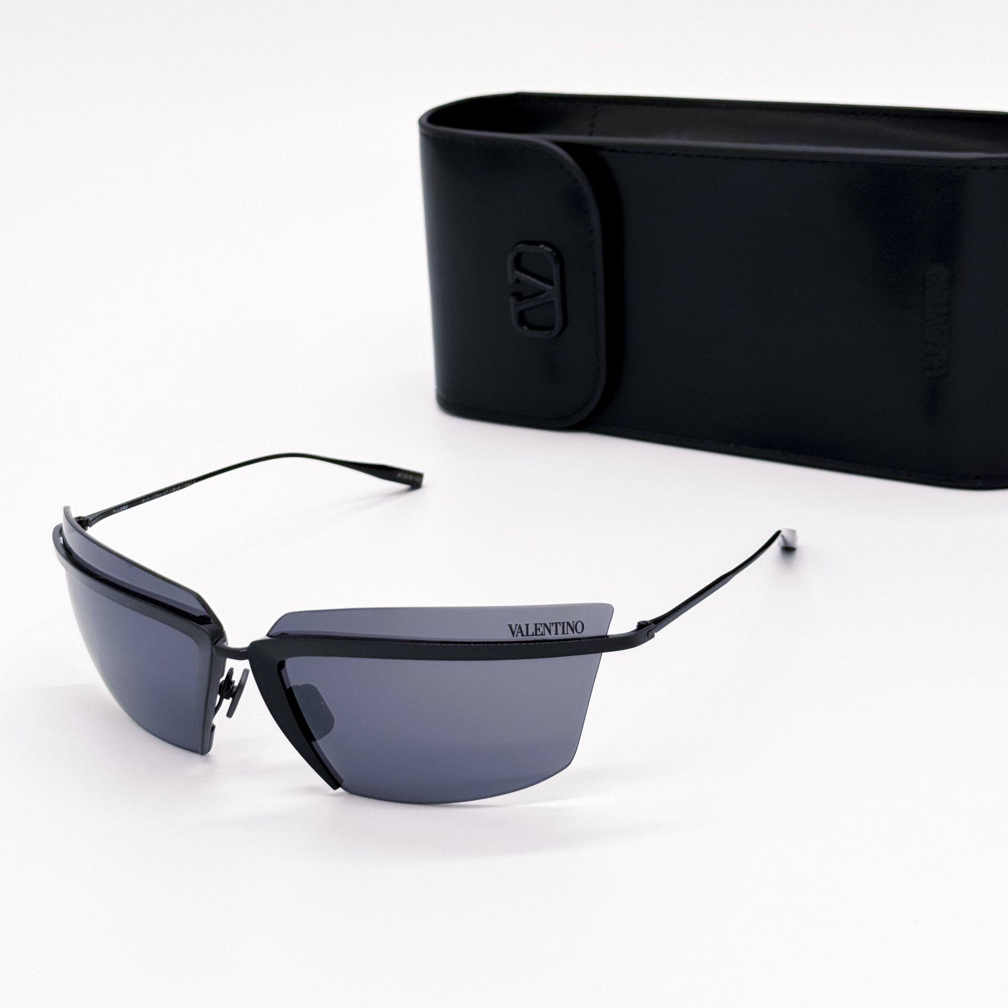 Valentino NEW VALENTINO SUNGLASSES WOMEN BLACK V-LURE VLS-130A EYEWEAR Size ONE SIZE - 1 Thumbnail