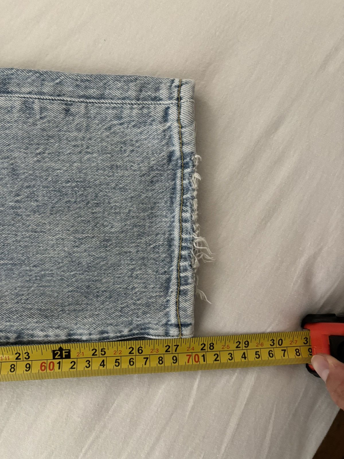 Abercrombie & Fitch Abercrombie & Fitch Loose Light Wash Jeans Size 28x28 Men’s Size US 28 / EU 44 - 3 Thumbnail