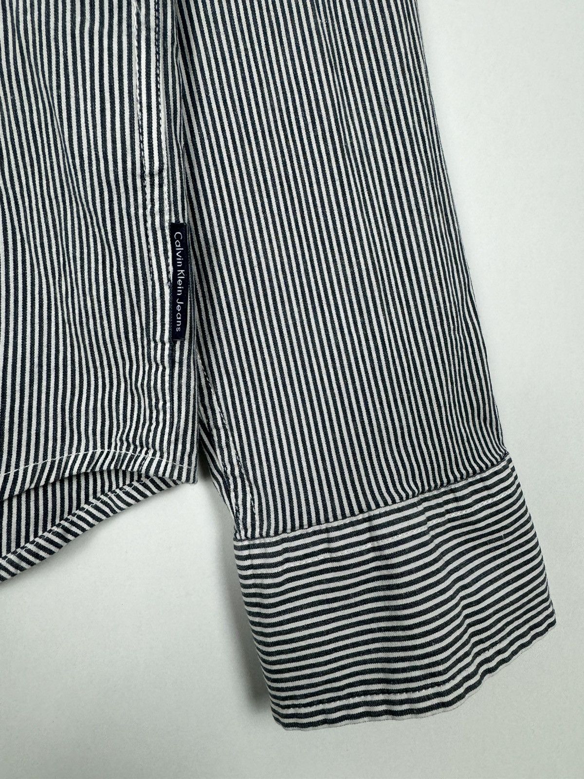 Calvin Klein Mens Calvin Klein Jeans Y2K Slim Fit Striped Button Up Shirt Size US L / EU 52-54 / 3 - 7 Thumbnail