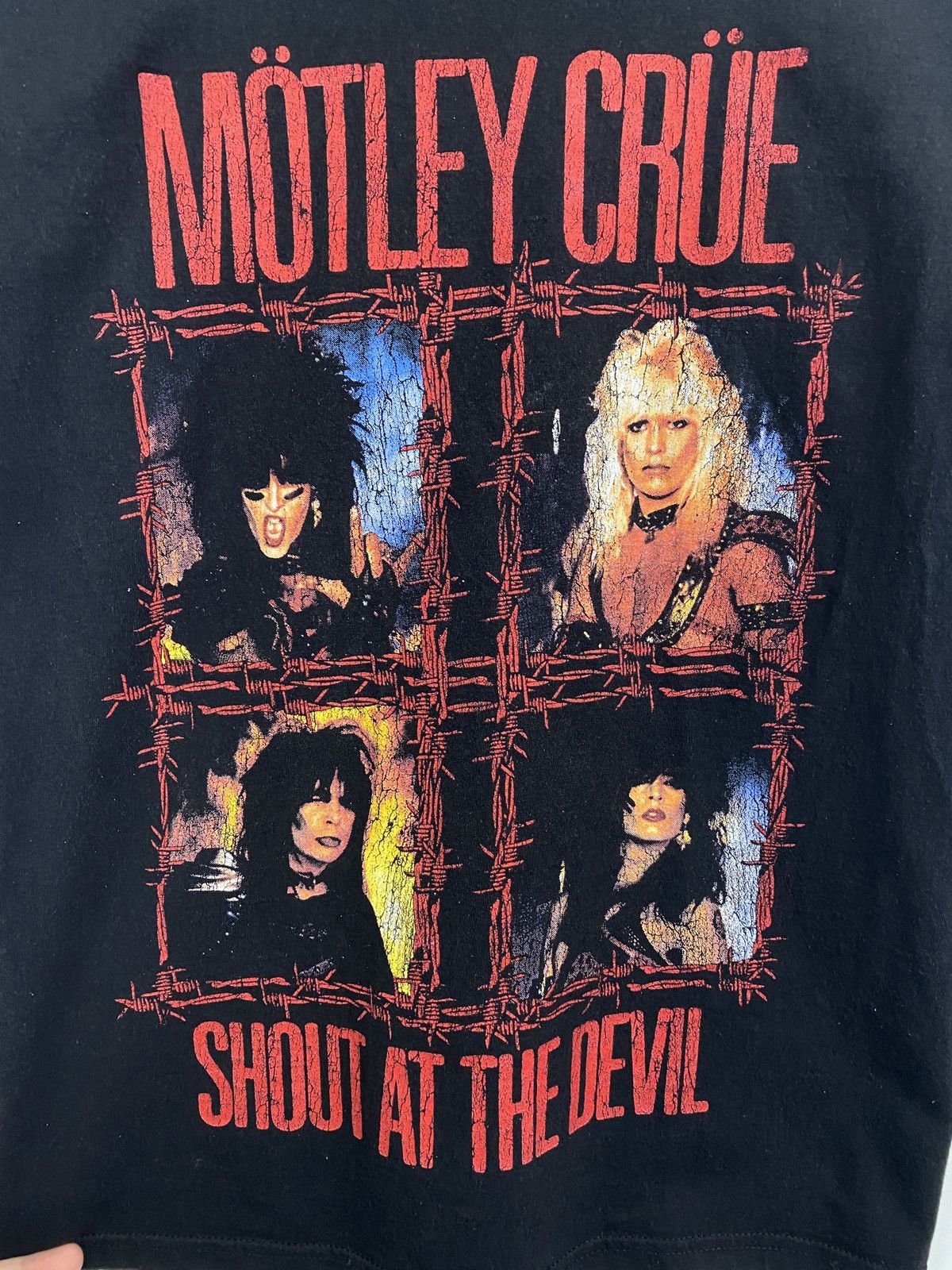 Band Tees 🇺🇸 Vintage Y2K Motley Crue Band Rock T-shirt Rare Retro Size US S / EU 44-46 / 1 - 5 Thumbnail