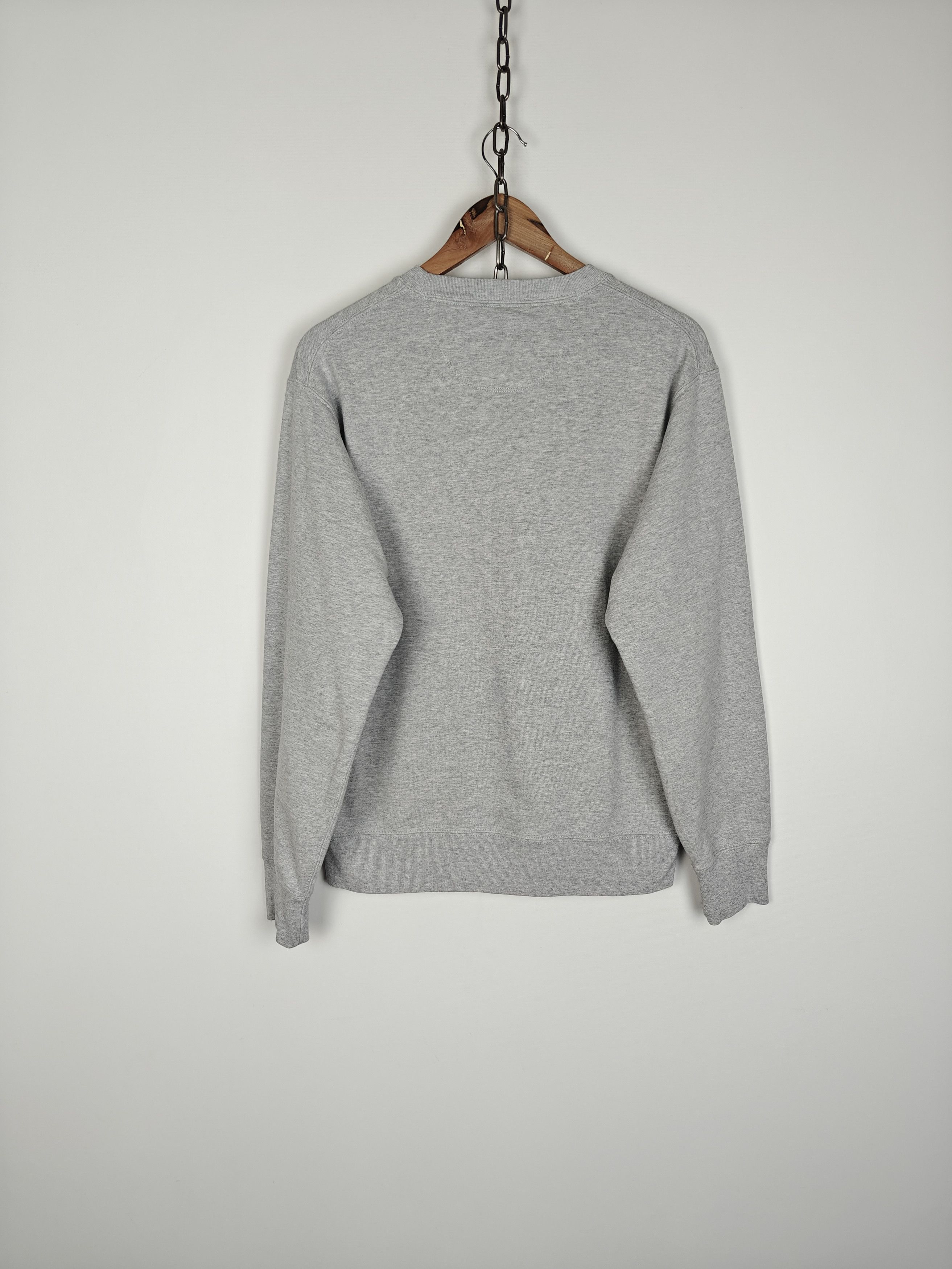 Uniqlo Uniqlo Basic Sweatshirt Crewneck Pullover Gray size M Size US M / EU 48-50 / 2 - 6 Thumbnail