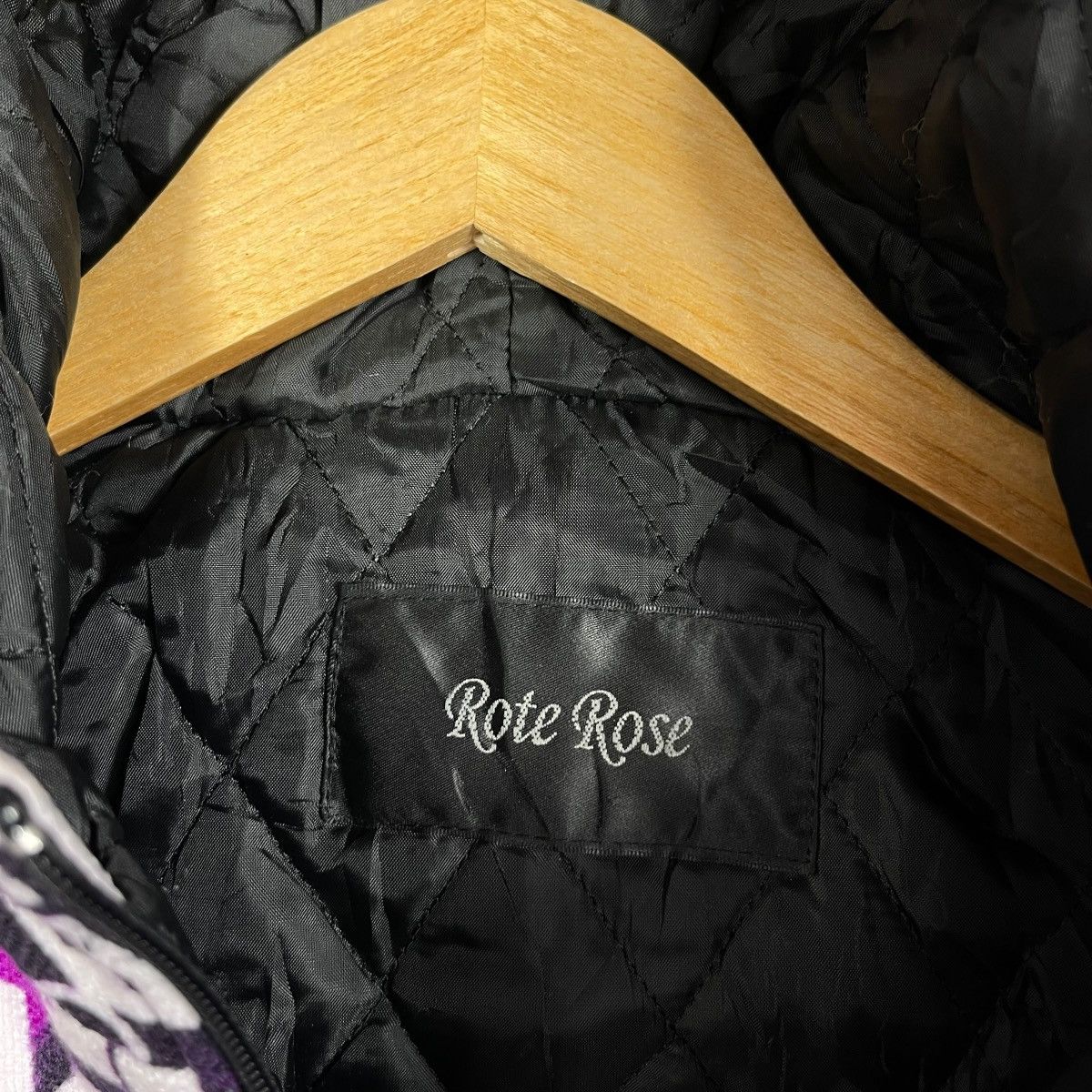 Vintage Rote Rose All Over Graphic Hooded Puffer Vest Purple Black Size M / US 6-8 / IT 42-44 - 3 Thumbnail