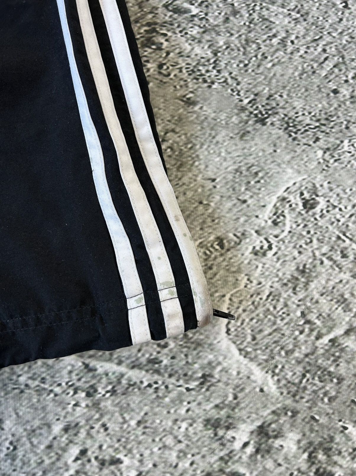 Adidas × Vintage Adidas vintage black track pants small logo 2000s drill Y2K Size US 28 / EU 44 - 5 Thumbnail