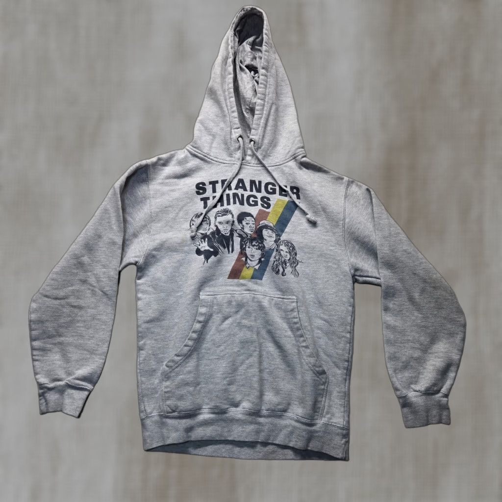 Vintage Stranger Things Pullover Hoodie Men's Size S Gray Pockets Logo Sweatshirt Size US S / EU 44-46 / 1 - 1 Thumbnail