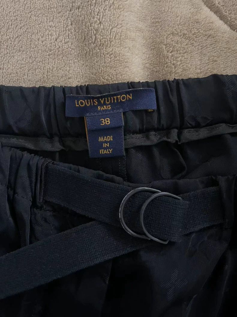 Louis Vuitton Louis Vuitton Presbyopic pants with dark stripes pants Size US 38 / EU 54 - 3 Thumbnail
