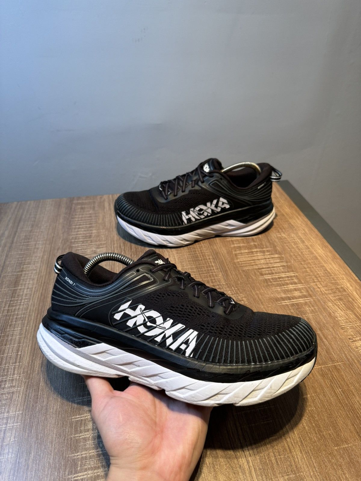 Hoka Hoka One One Bondi 7 Wide Women's Road Running Size 9.5 Size US 9.5 / IT 39.5 - 1 Thumbnail