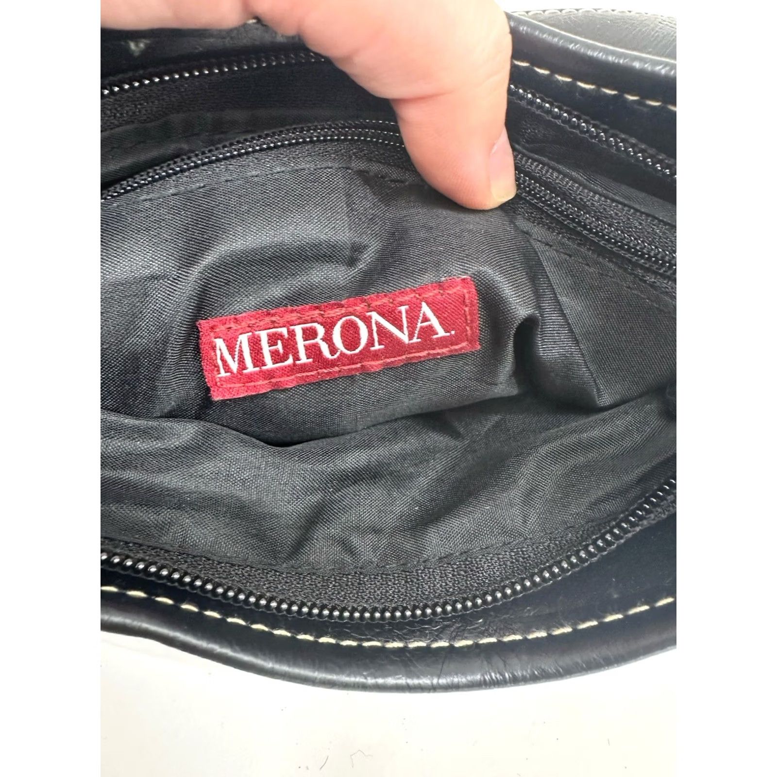 Merona Merona Womens Purse Black Shoulder Bag Zip Little Bag Bag, Shoulder, Black, Women, Medium, Casual, Travel, Workwear, Vintage No, 2010s? Size ONE SIZE - 3 Thumbnail