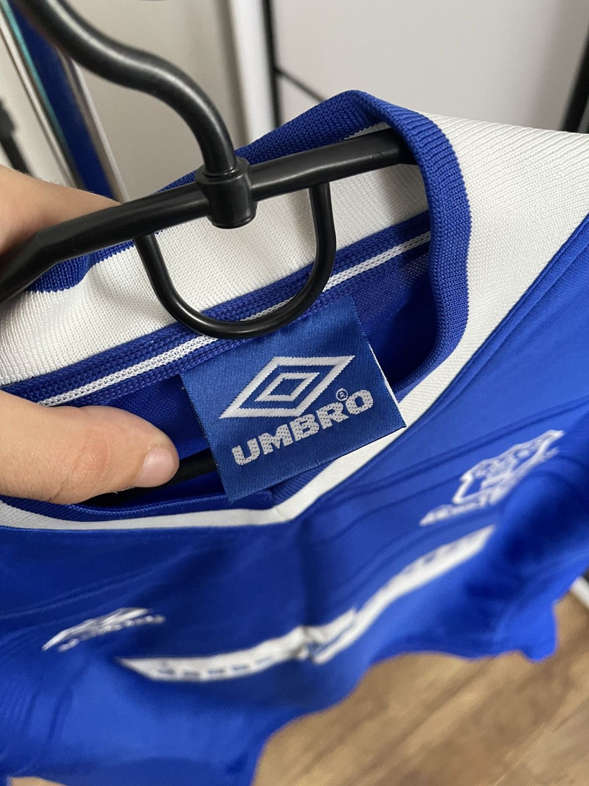 Umbro 1999/2000 Umbro Everton Vintage Soccer Jersey Shirt Size US L / EU 52-54 / 3 - 9 Thumbnail