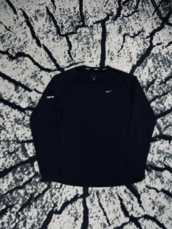 Nike running dri fit longsleeve sports shirt black M