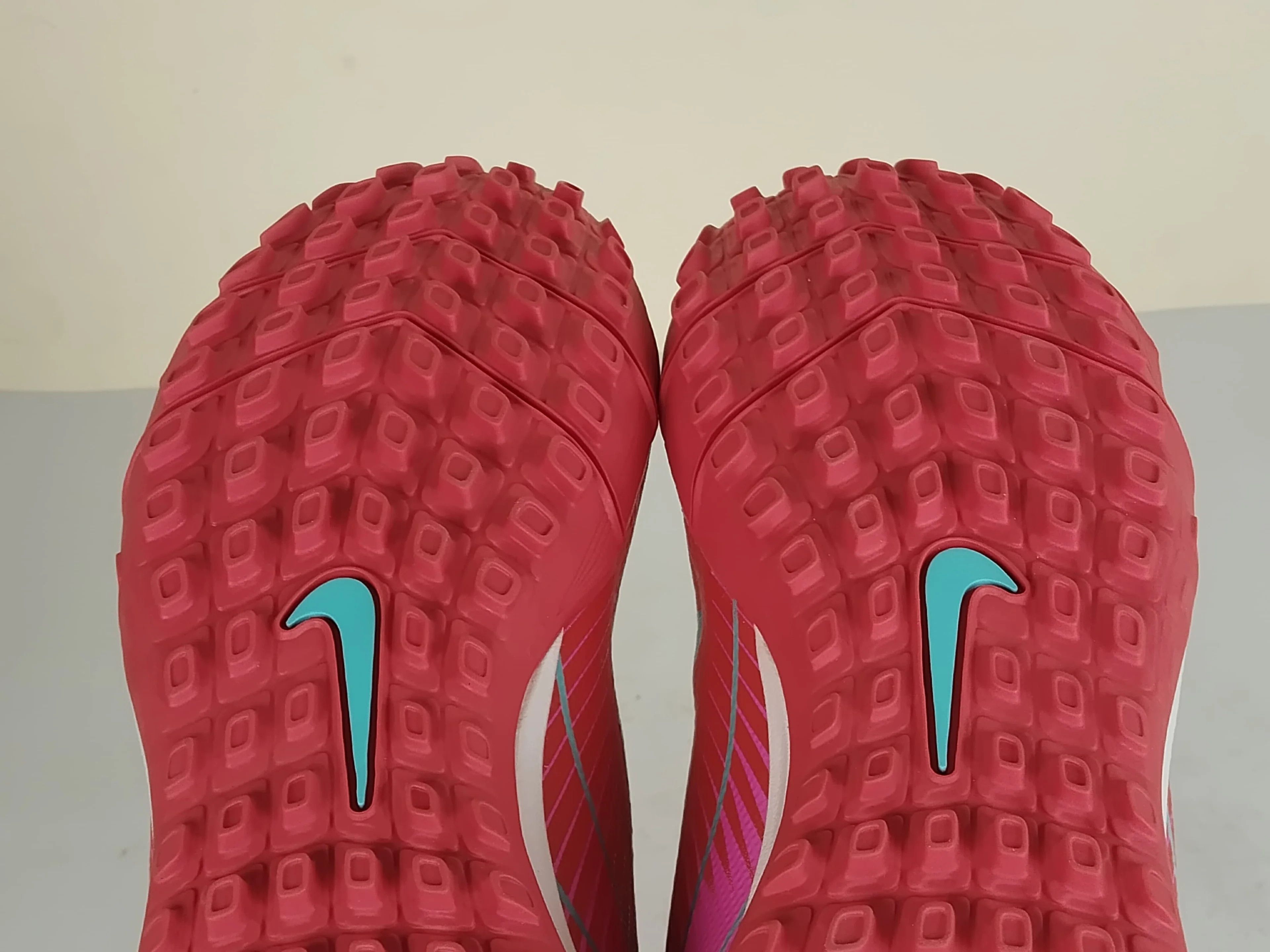 Nike Nike Air Zoom Mercurial Vapor 16 Academy TF Mad Energy Size US 8.5 / EU 41-42 - 6 Thumbnail