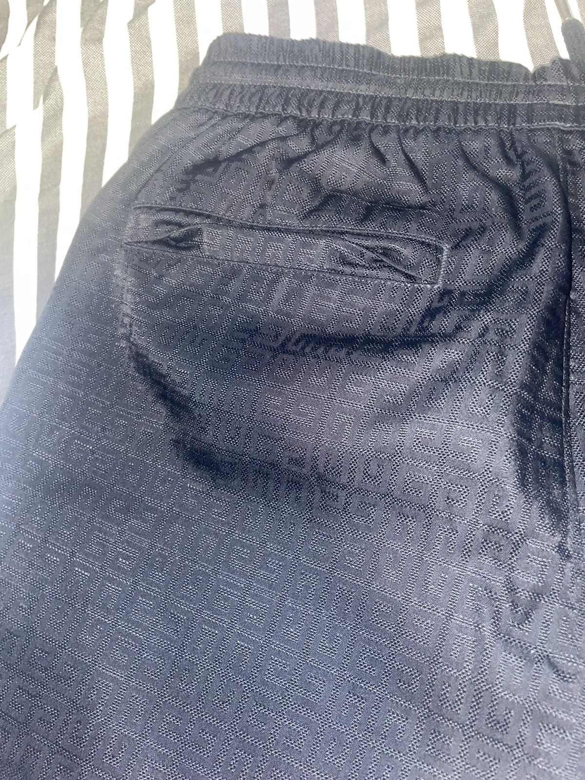 Givenchy Givenchy 4g nylon shorts Size US 32 / EU 48 - 8 Thumbnail