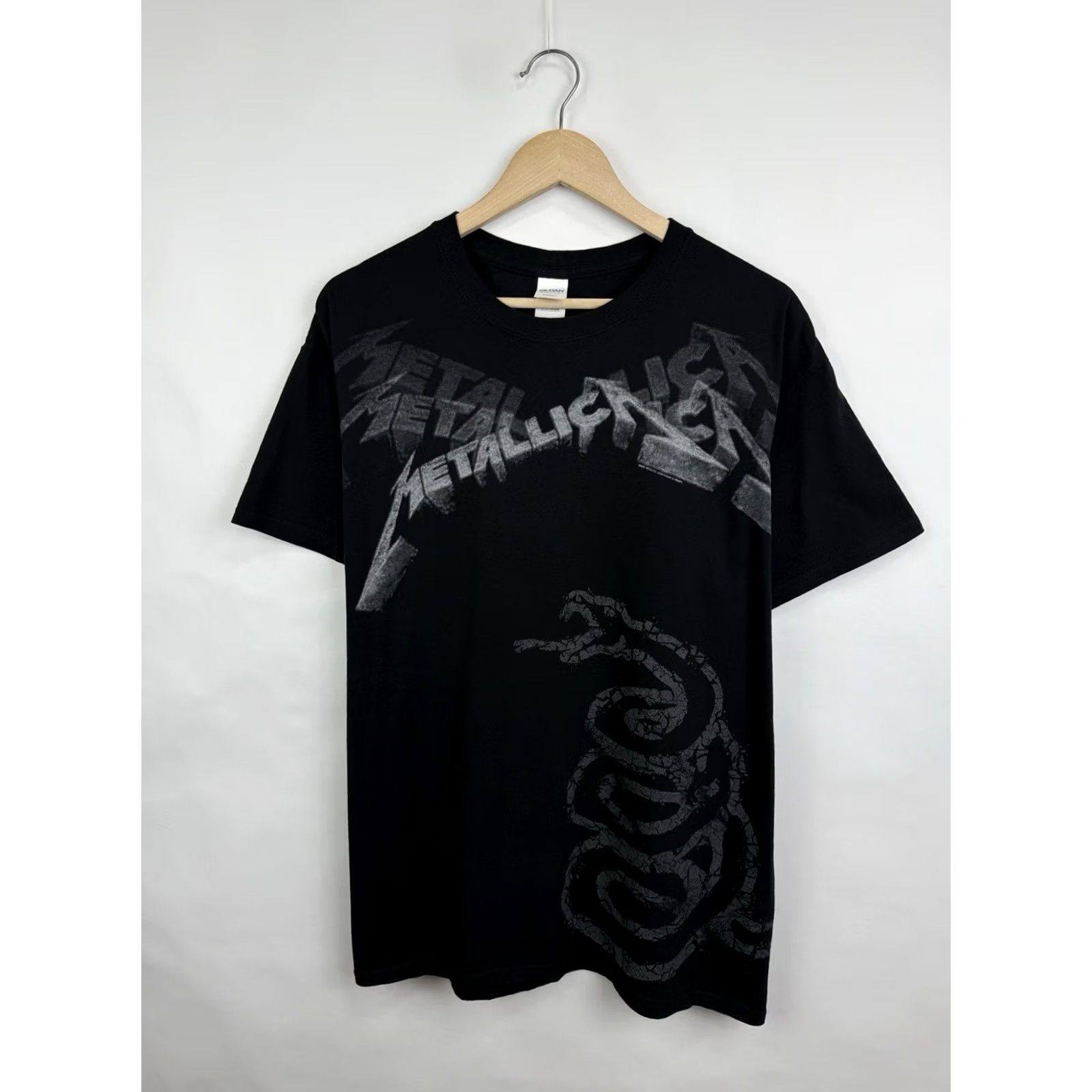 Gildan VINTAGE Metallica The Black Album Rock Bend T-Shirt Rare Size L Men Black Gildan Rock Mens T-Shirt Size US L / EU 52-54 / 3 - 3 Thumbnail