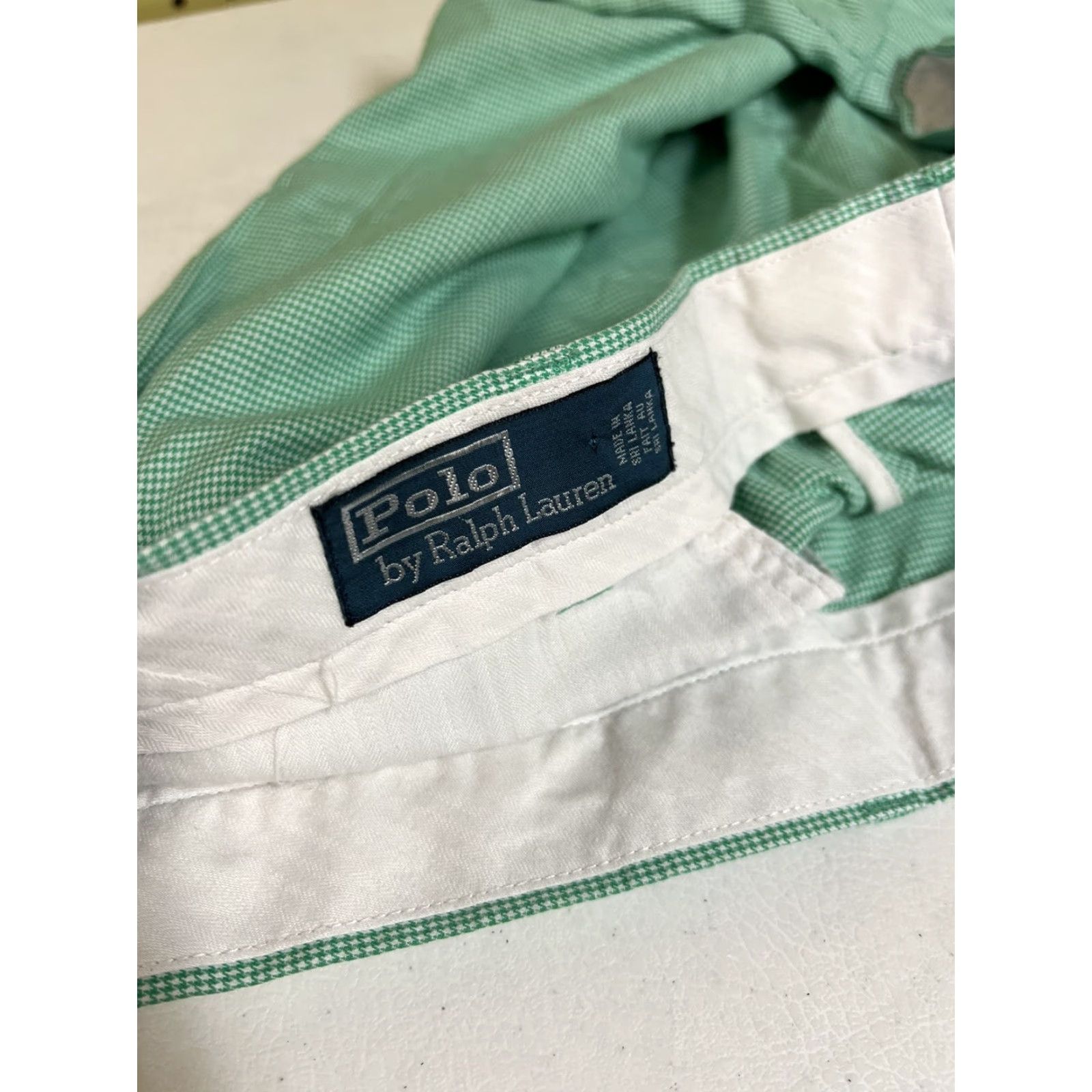 Polo Ralph Lauren VINTAGE Polo Ralph Lauren Green White Houndstooth Plaid Flat Front Shorts Men 42 Bermuda Cotton Flat Front Green Mens 42 Size US XL / EU 56 / 4 - 6 Thumbnail