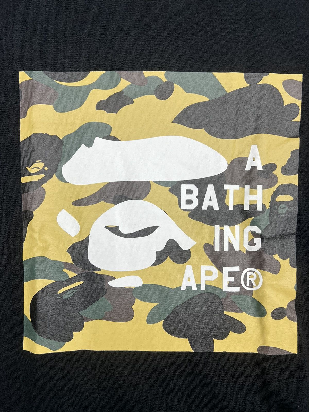 Bape Bape 1st Camo Face Tag Logo T-Shirt Size US L / EU 52-54 / 3 - 2 Thumbnail