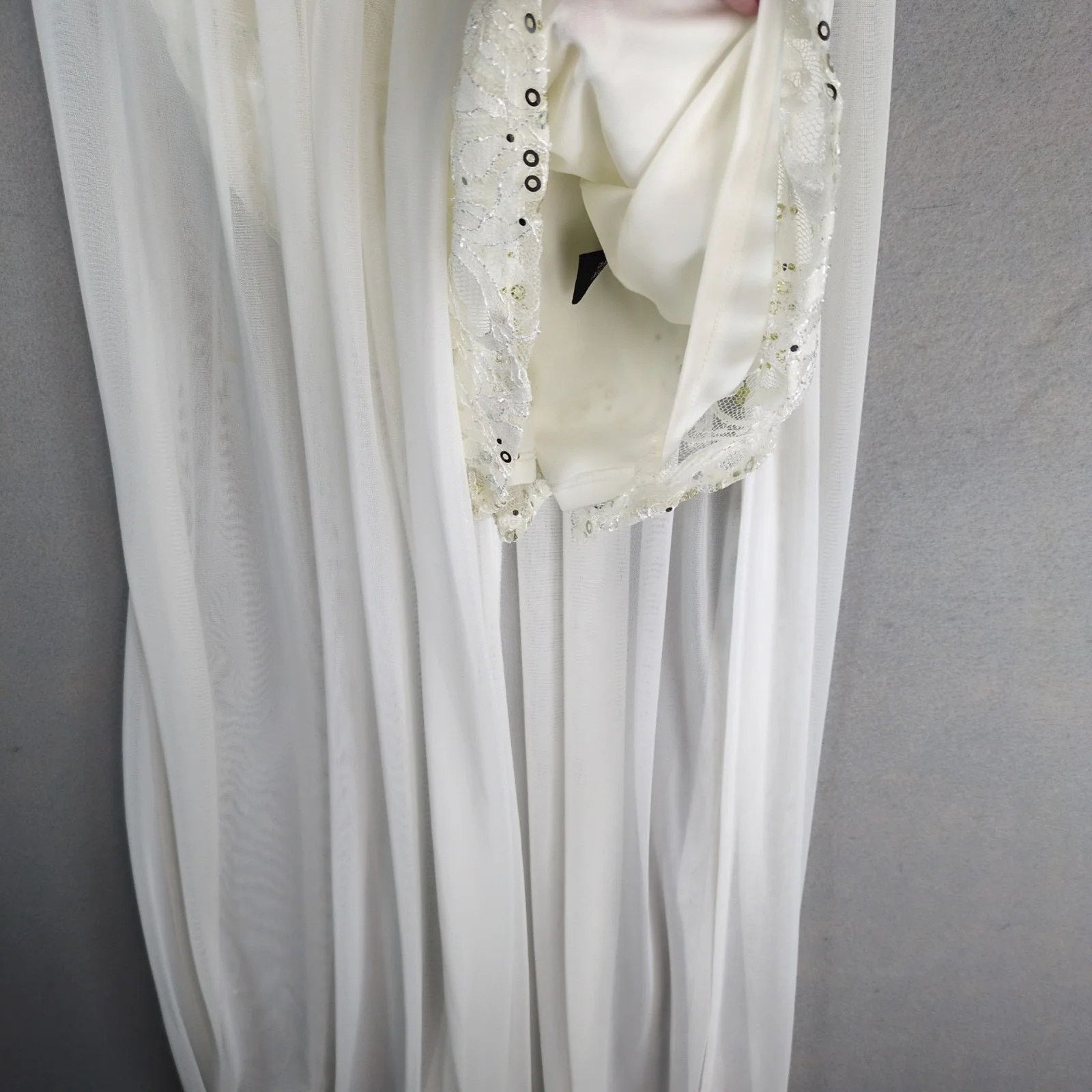 Other BCX Sheer Lace Overlay Off-White Dress Sz 3 Juniors Sequin Size S / US 4 / IT 40 - 9 Thumbnail