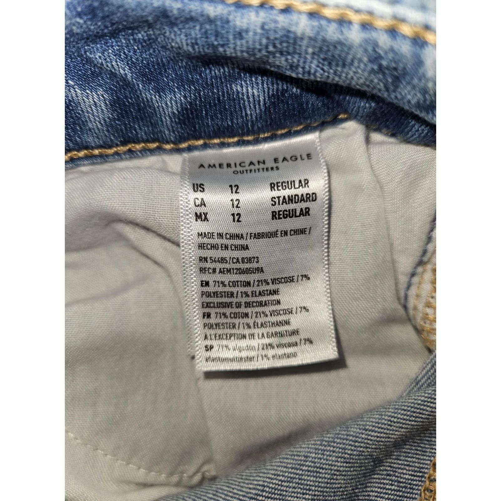 American Eagle Outfitters American Eagle Outfitters Jeans Womens 12 Blue Hi Rise Jegging Crop Distressed Raw Hem Size 34" / US 12 / IT 48 - 4 Thumbnail