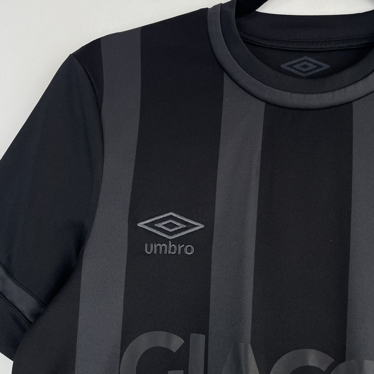 Umbro Hull City Away Umbro Men’s Jersey Shirt 2021/2022 Size US S / EU 44-46 / 1 - 4 Thumbnail
