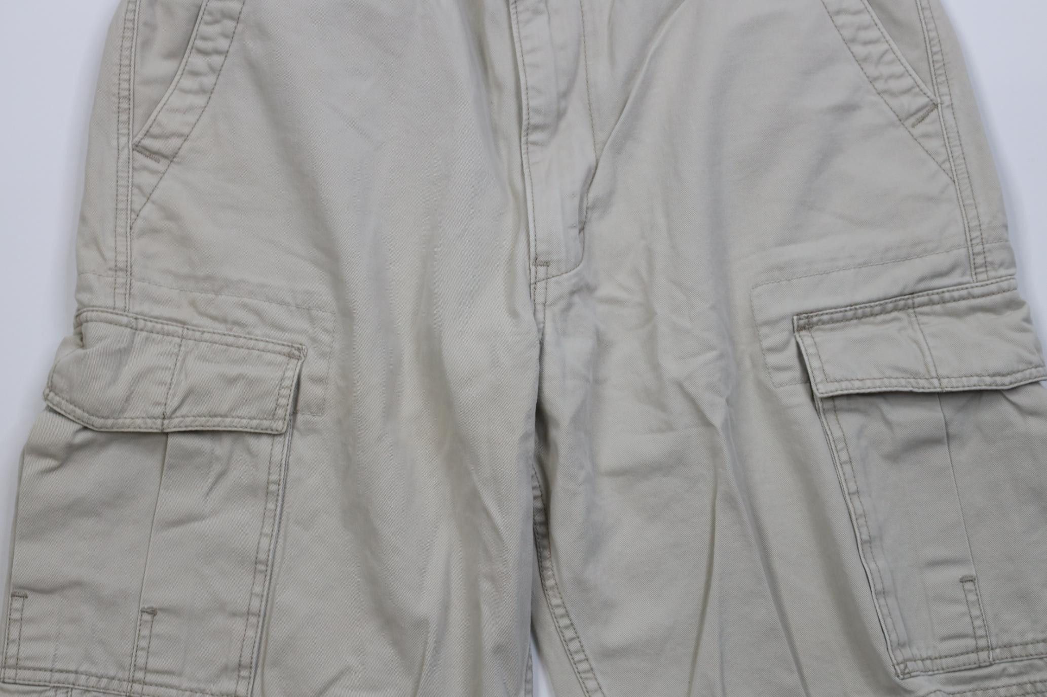 Levi's Vintage Y2K 2004 Levis Baggy Fit Cargo Shorts Beige Khaki Size US 34 / EU 50 - 3 Thumbnail