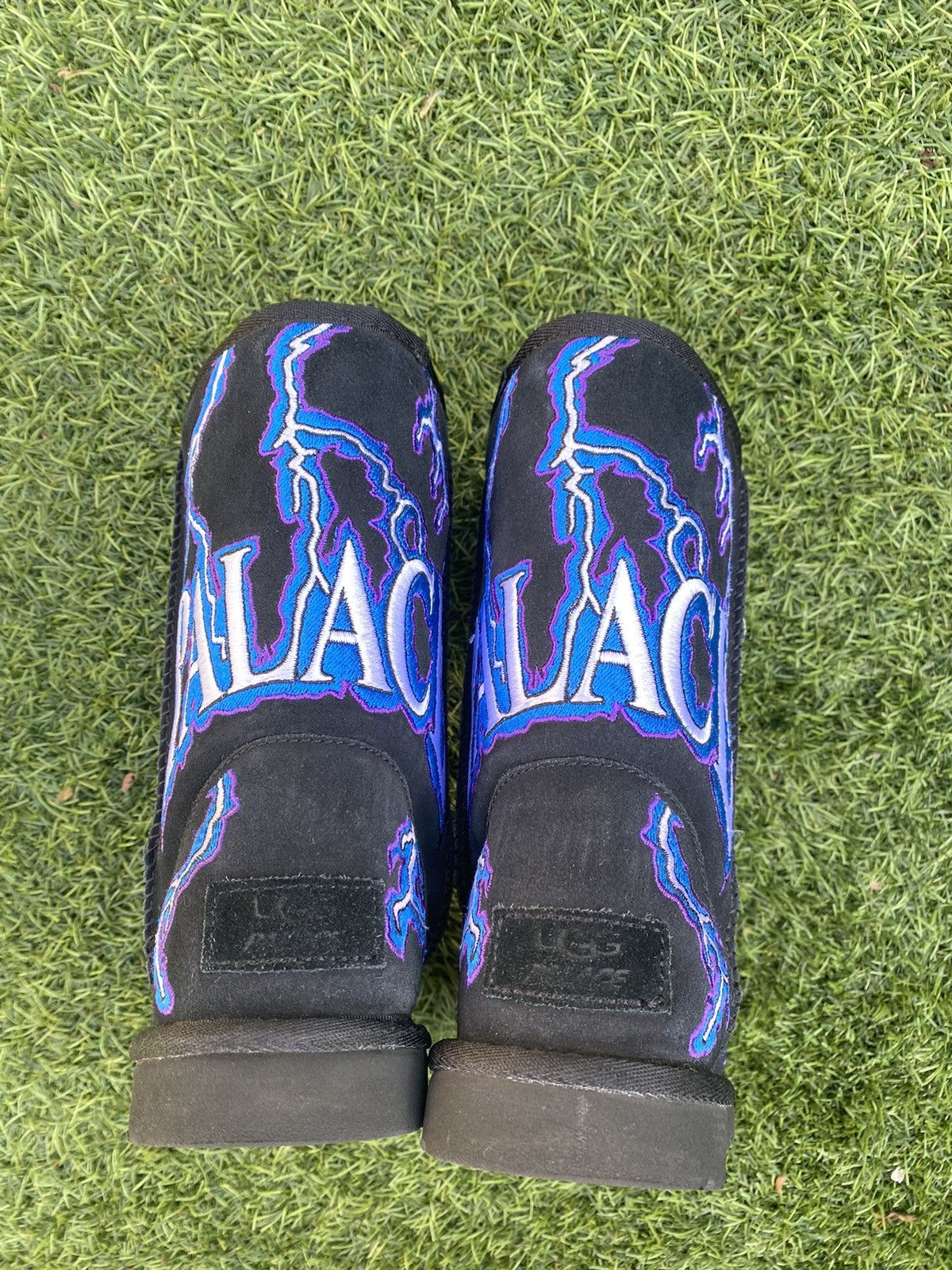 Ugg Palace x Ugg Lightning Embroidery Boots Black Size US 4 / IT 34 - 3 Thumbnail