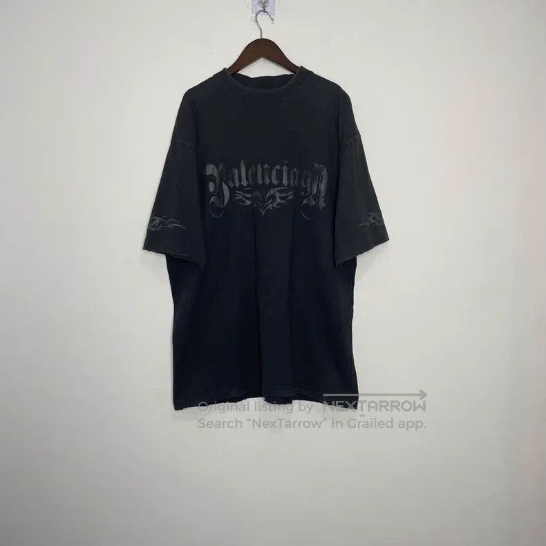Balenciaga Balenciaga Sanskrit Destruction Short Sleeve Shirt Size US S / EU 44-46 / 1 - 1 Thumbnail