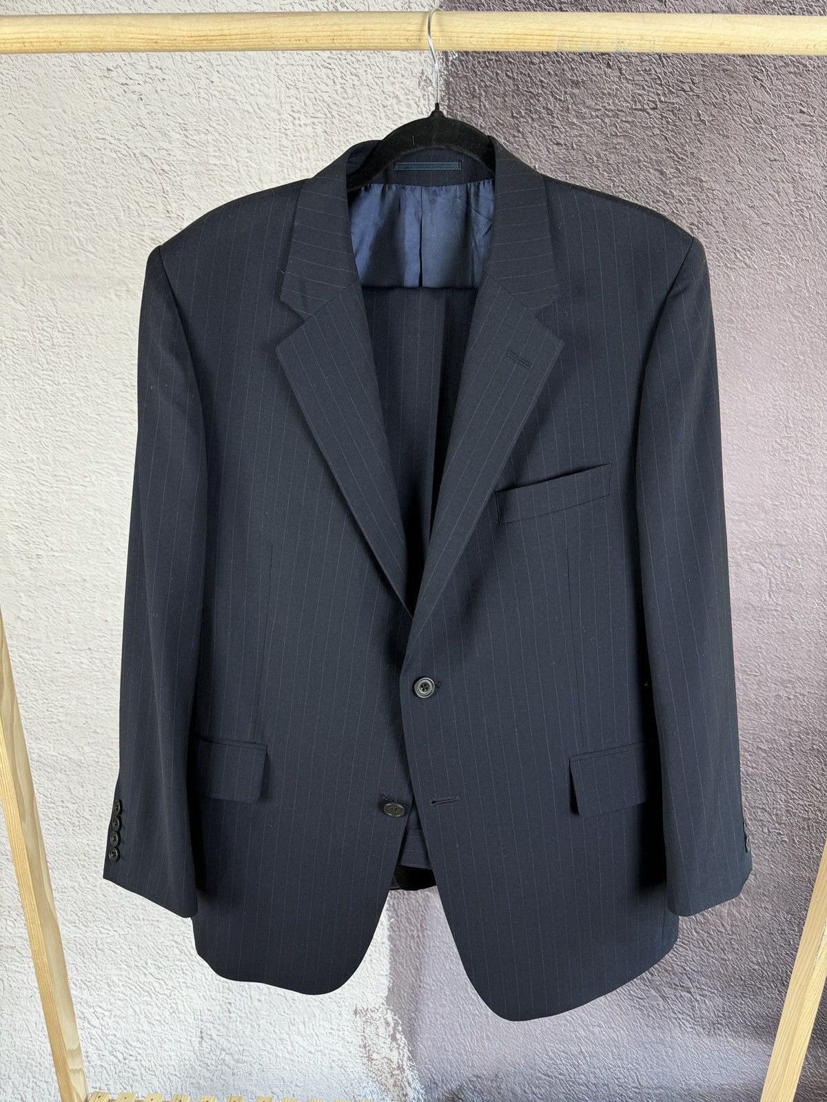 Gieves & Hawkes Gieves & Hawkes Saville Row navy striped wool suit 2 button Size 46R - 1 Thumbnail