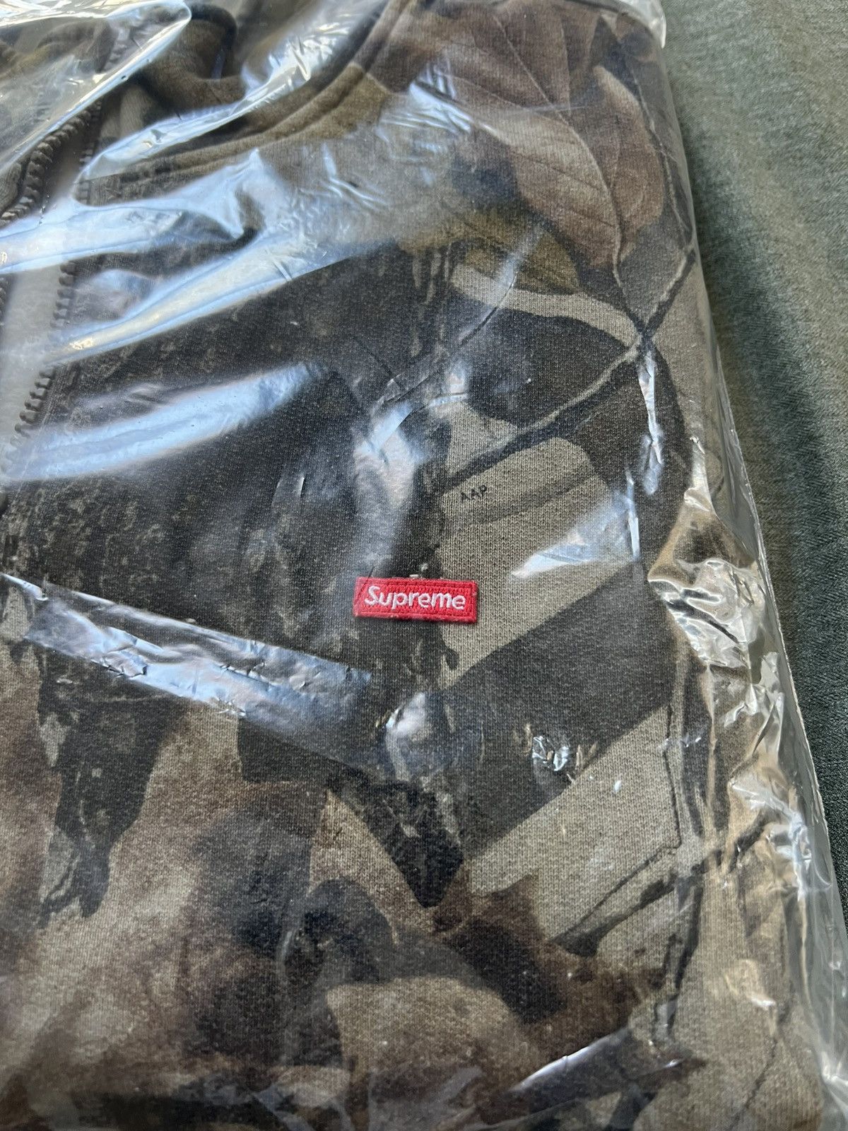 Streetwear × Supreme Supreme Small Box Half Zip Up Pullerover 