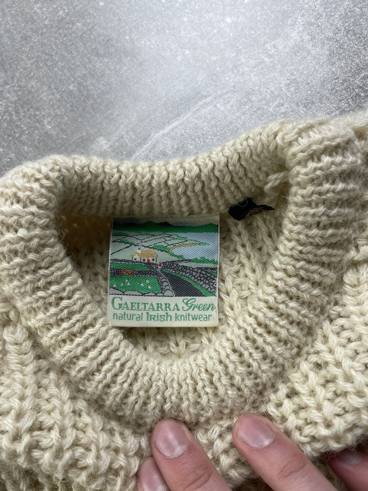Vintage Gaeltarra Aran Irish Wool Cable Knit Sweater Natural Cream Size US L / EU 52-54 / 3 - 9 Thumbnail