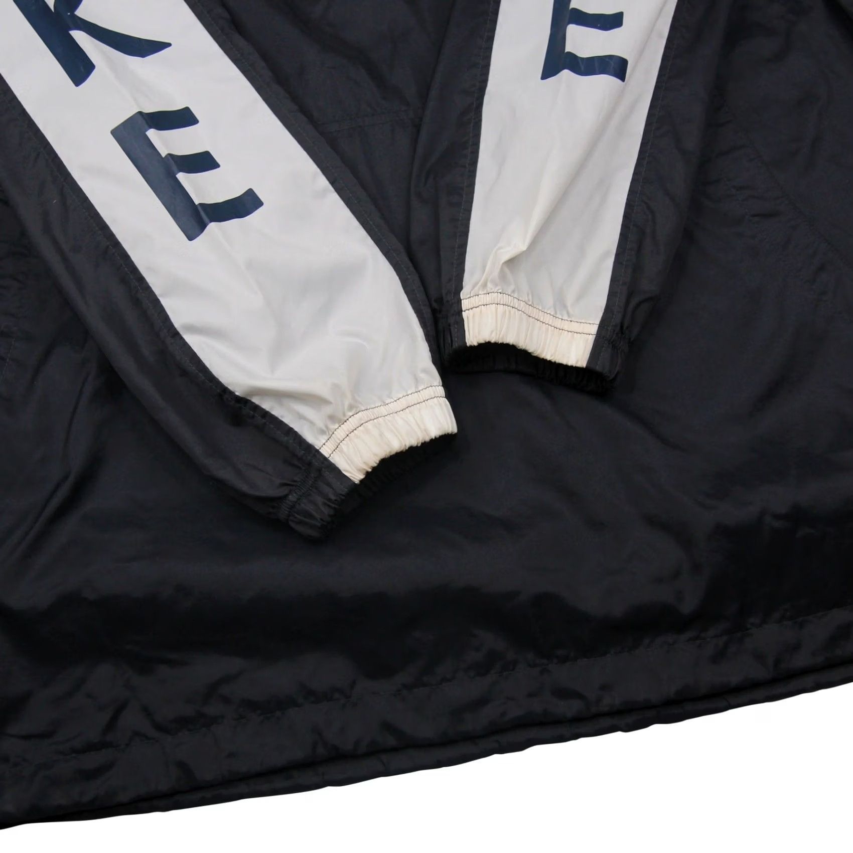 Nike VINTAGE Nike Windbreaker Jacket Arm Spellout Center Swoosh XL Men Blue 90s Size US XL / EU 56 / 4 - 4 Thumbnail