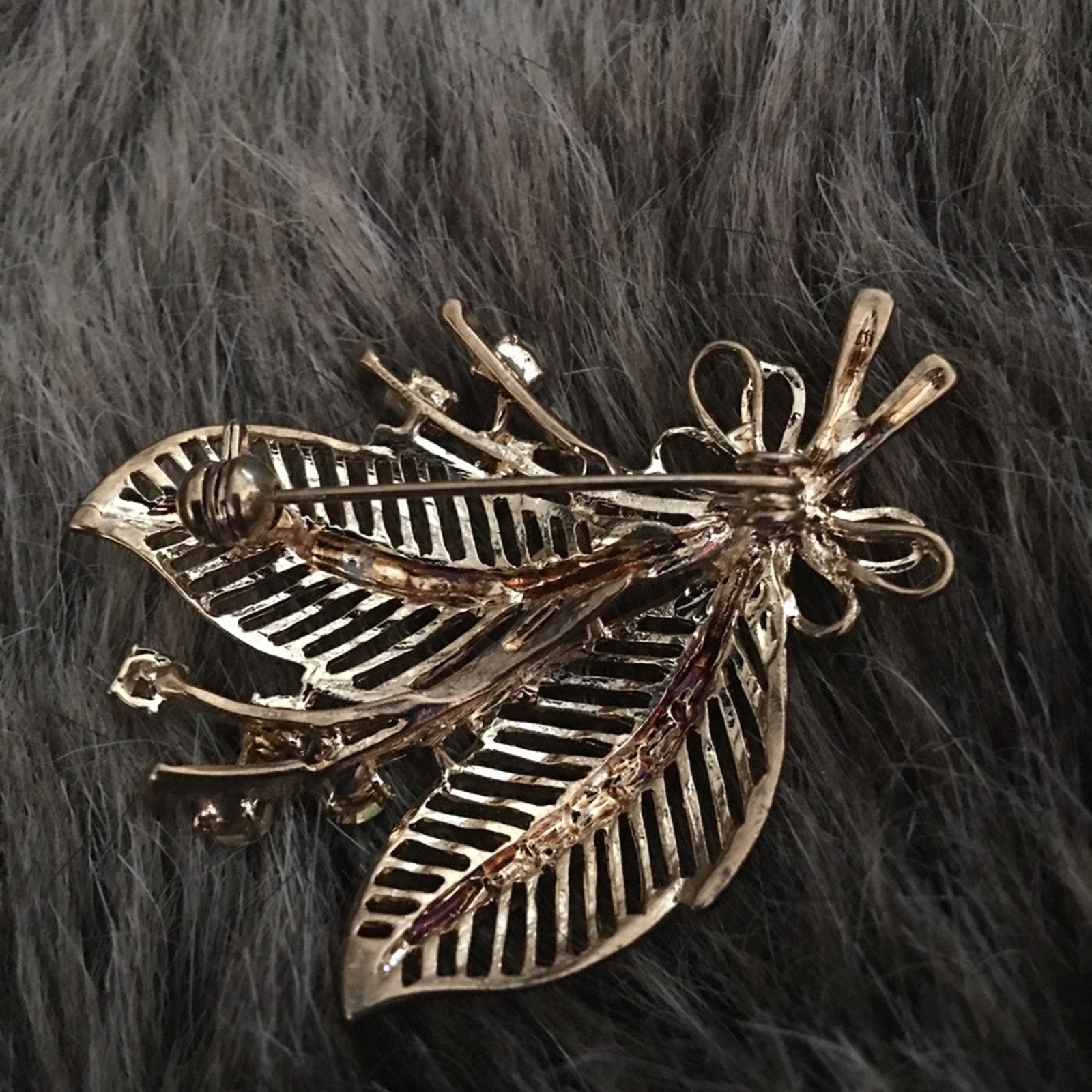 Vintage Vintage gold tone leaf with stones brooch pin Size ONE SIZE - 2 Thumbnail