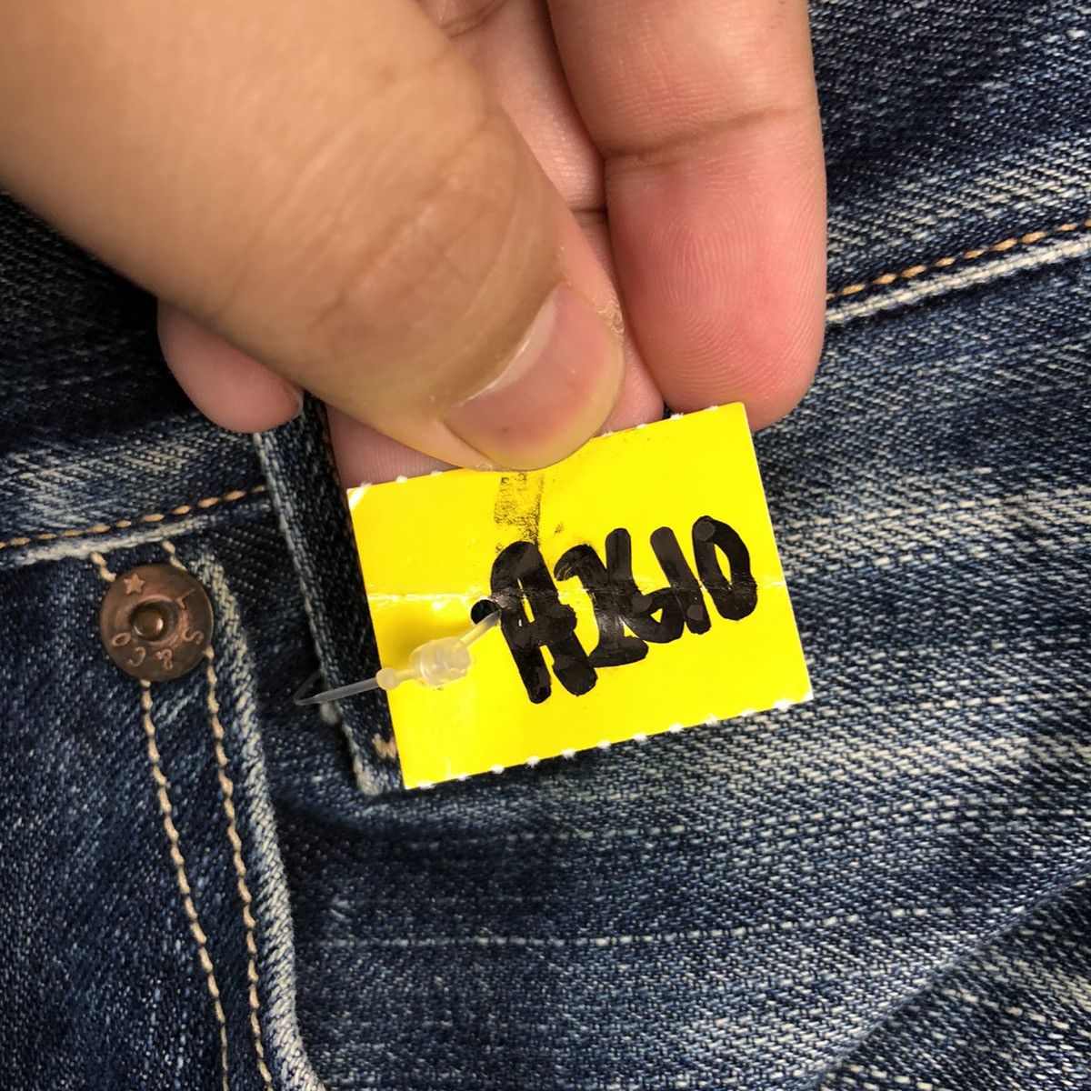 Levi's Levis 702 Blue Denim ripped distressed Pants #A2610 Size US 32 / EU 48 - 14 Thumbnail