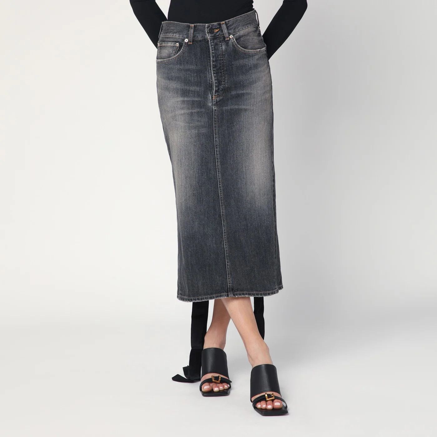 Balenciaga o1d2blof0426 Denim Skirt in Grey Size 27" / US 4 / IT 40 - 1 Thumbnail