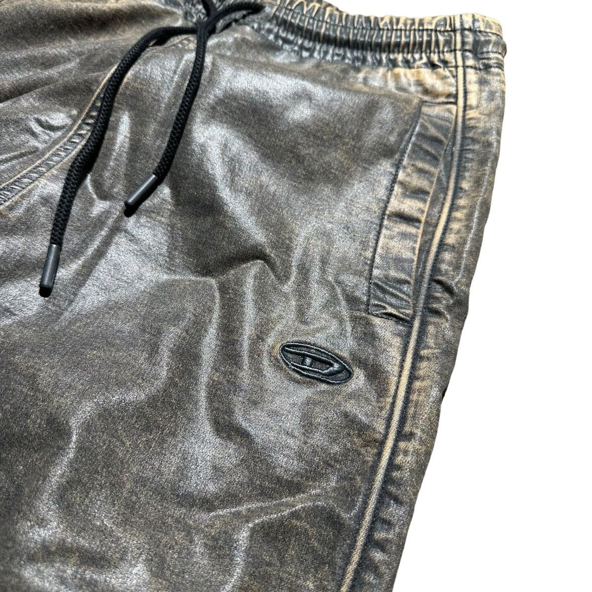 Diesel × Diesel Black Gold Diesel new season waxed baggy sweatpants Size US 32 / EU 48 - 2 Thumbnail