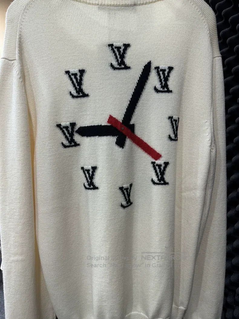 Louis Vuitton Louis Vuitton White clock sweater Size US XL / EU 56 / 4 - 5 Thumbnail